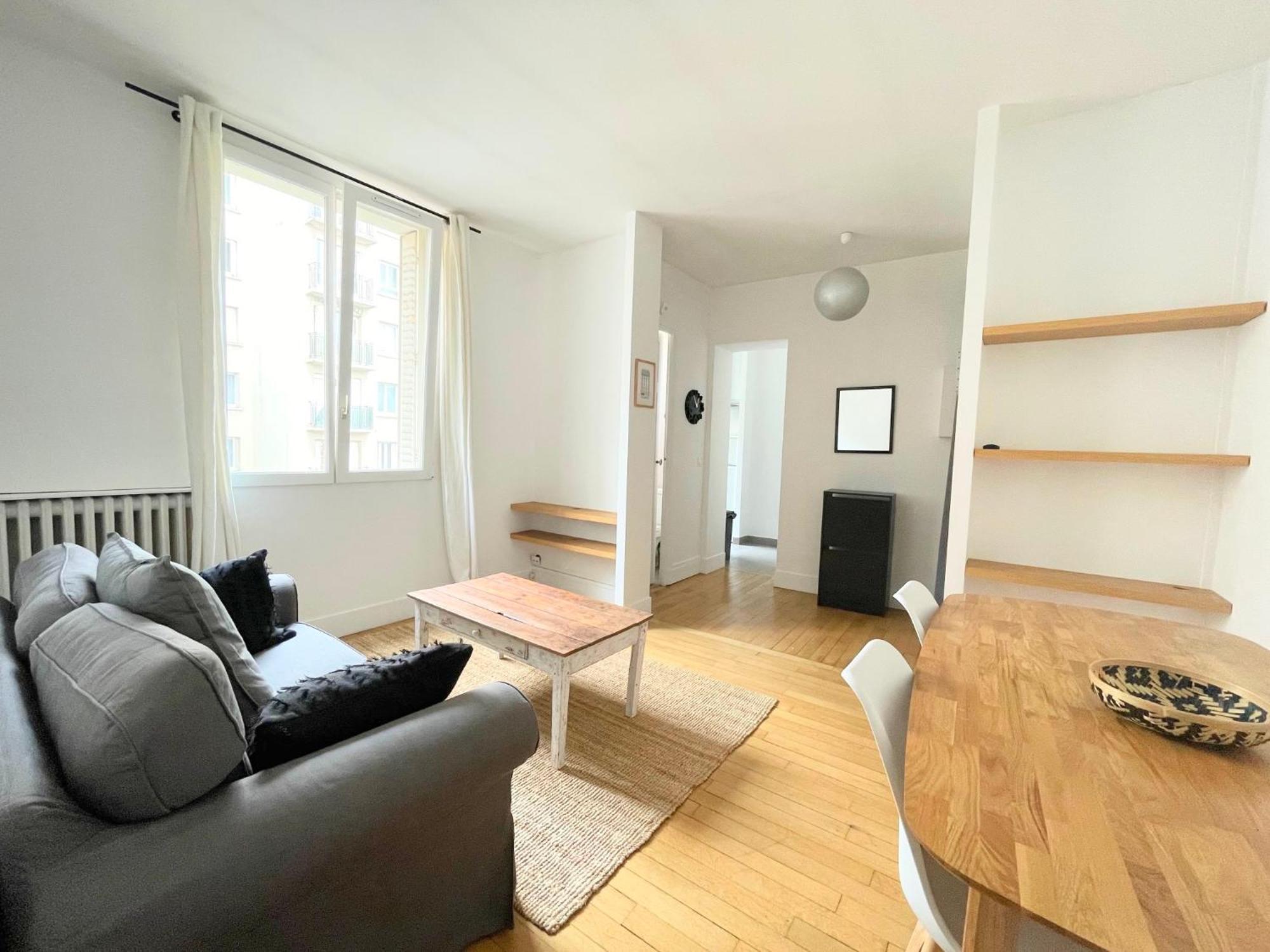 Apartment Charming Apartment, Centre *