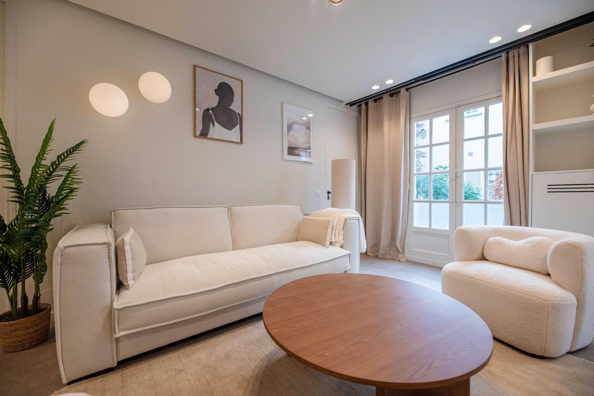 Elegant - 2br-6p - Notre Dame Cathedral *