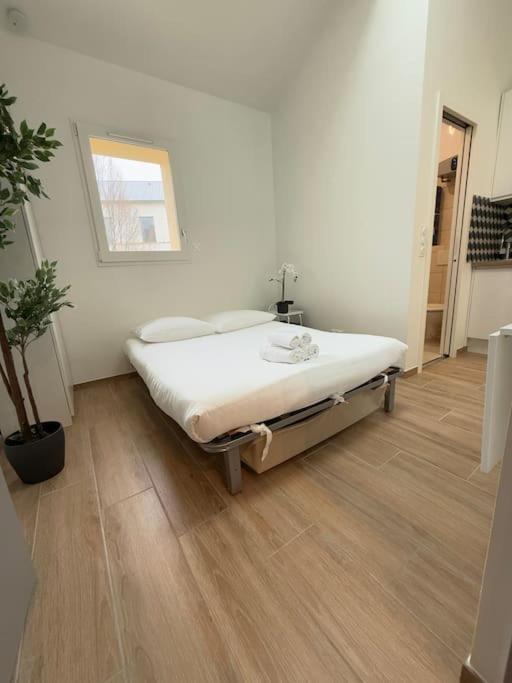 Apartment Dans Le 16e Pres De La Tour Eiffel
