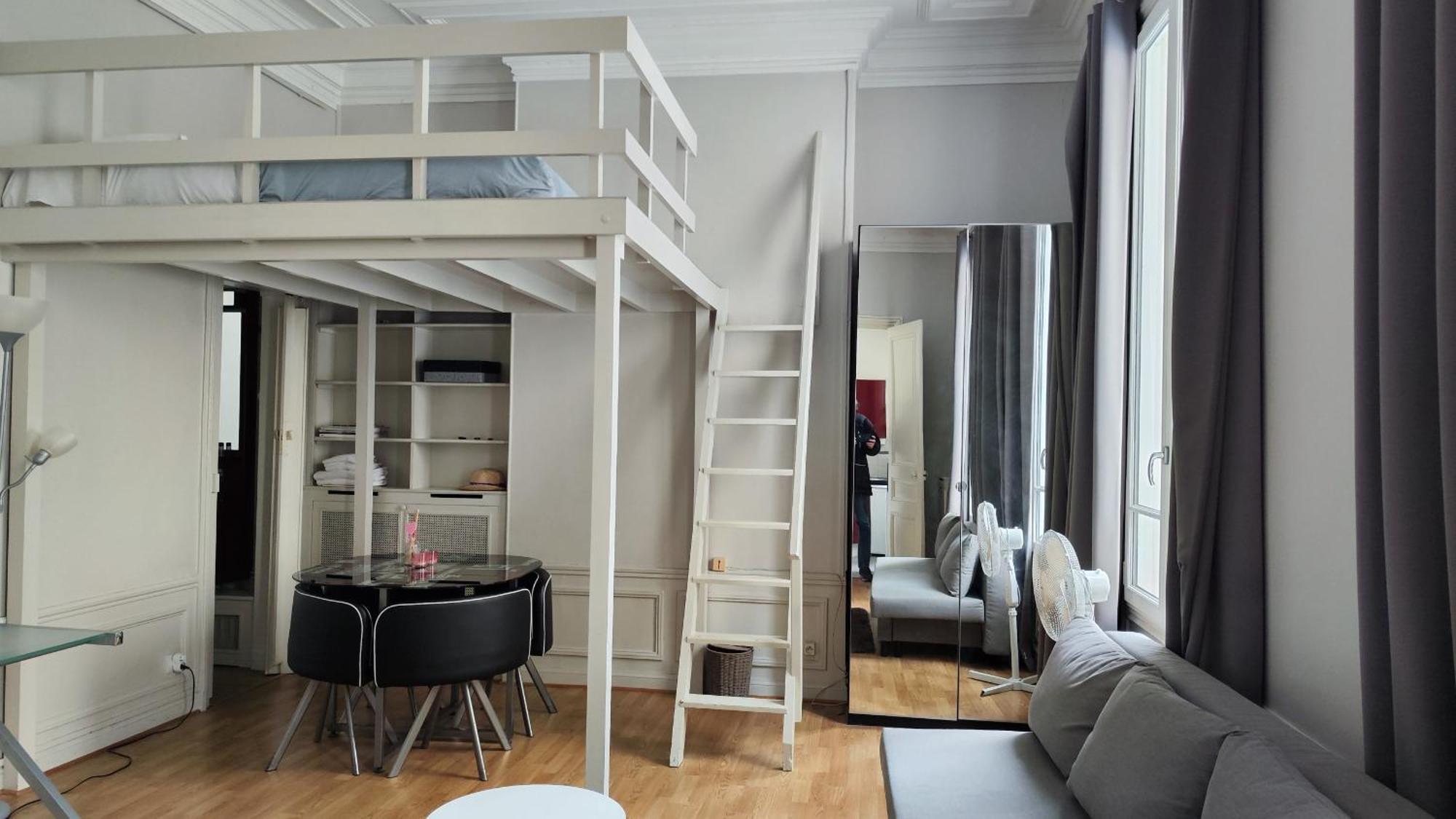 Apartment Rue Paul Valery - 16 - 1160 *