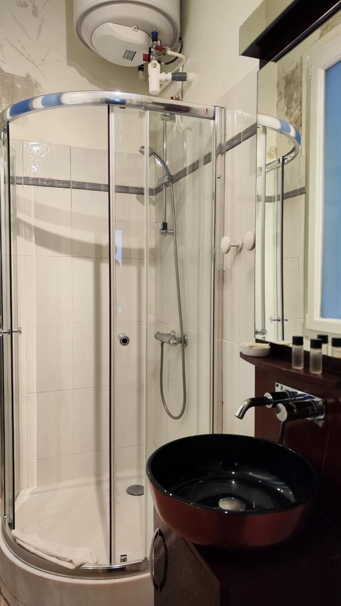 Apartment Rue Paul Valery - 16 - 1160 *