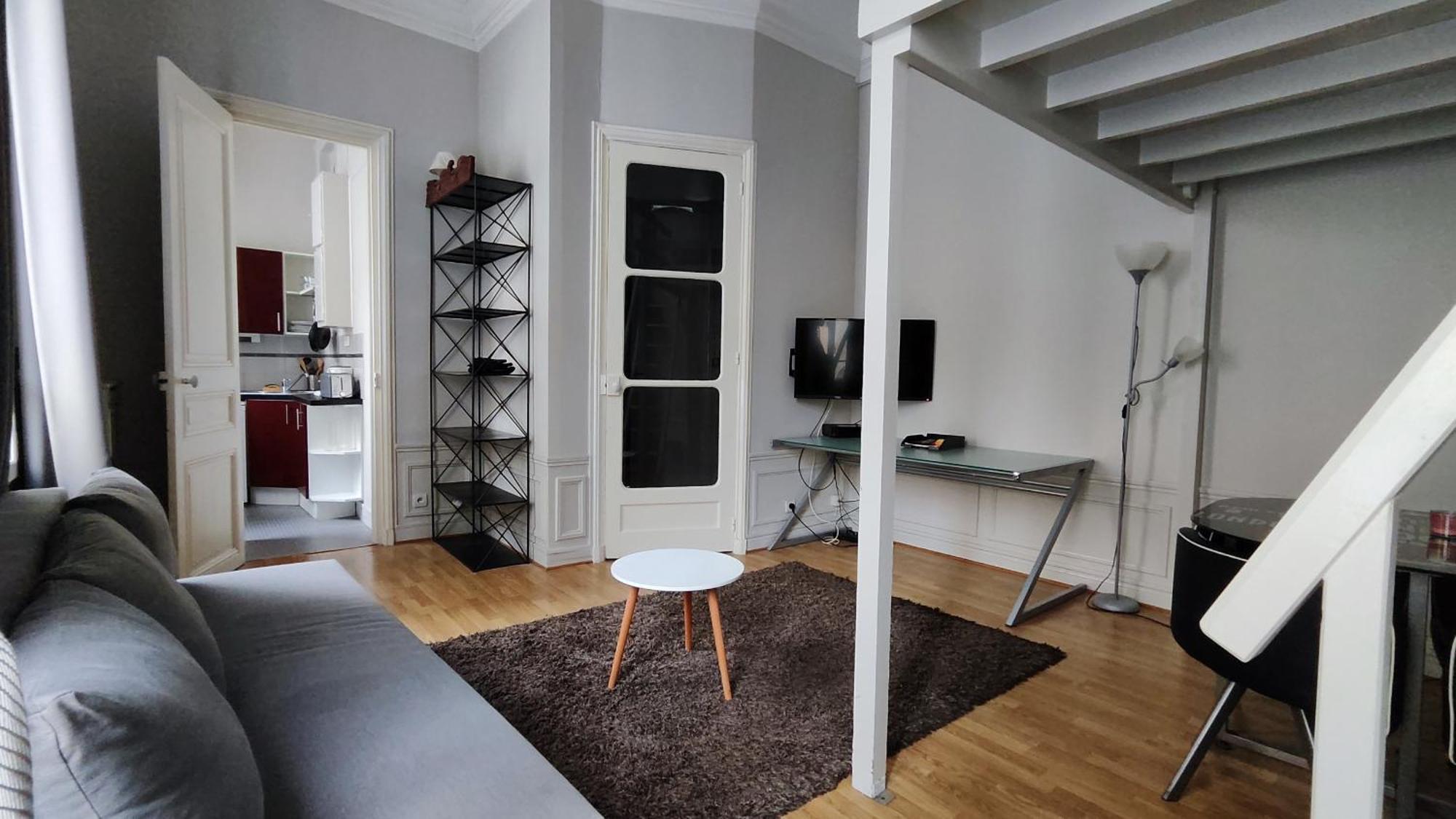 Apartment Rue Paul Valery - 16 - 1160 Paris