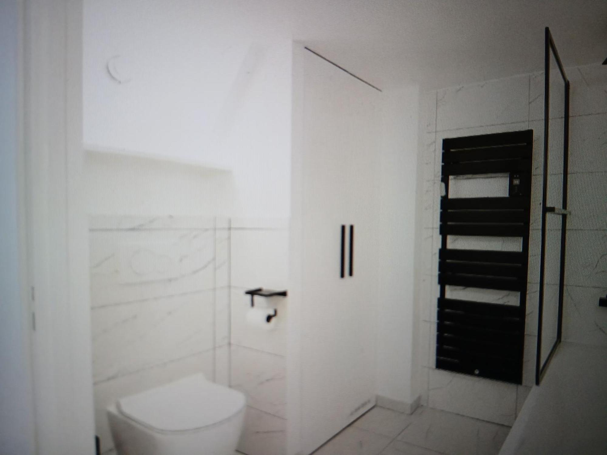 6 Arr Apartment *