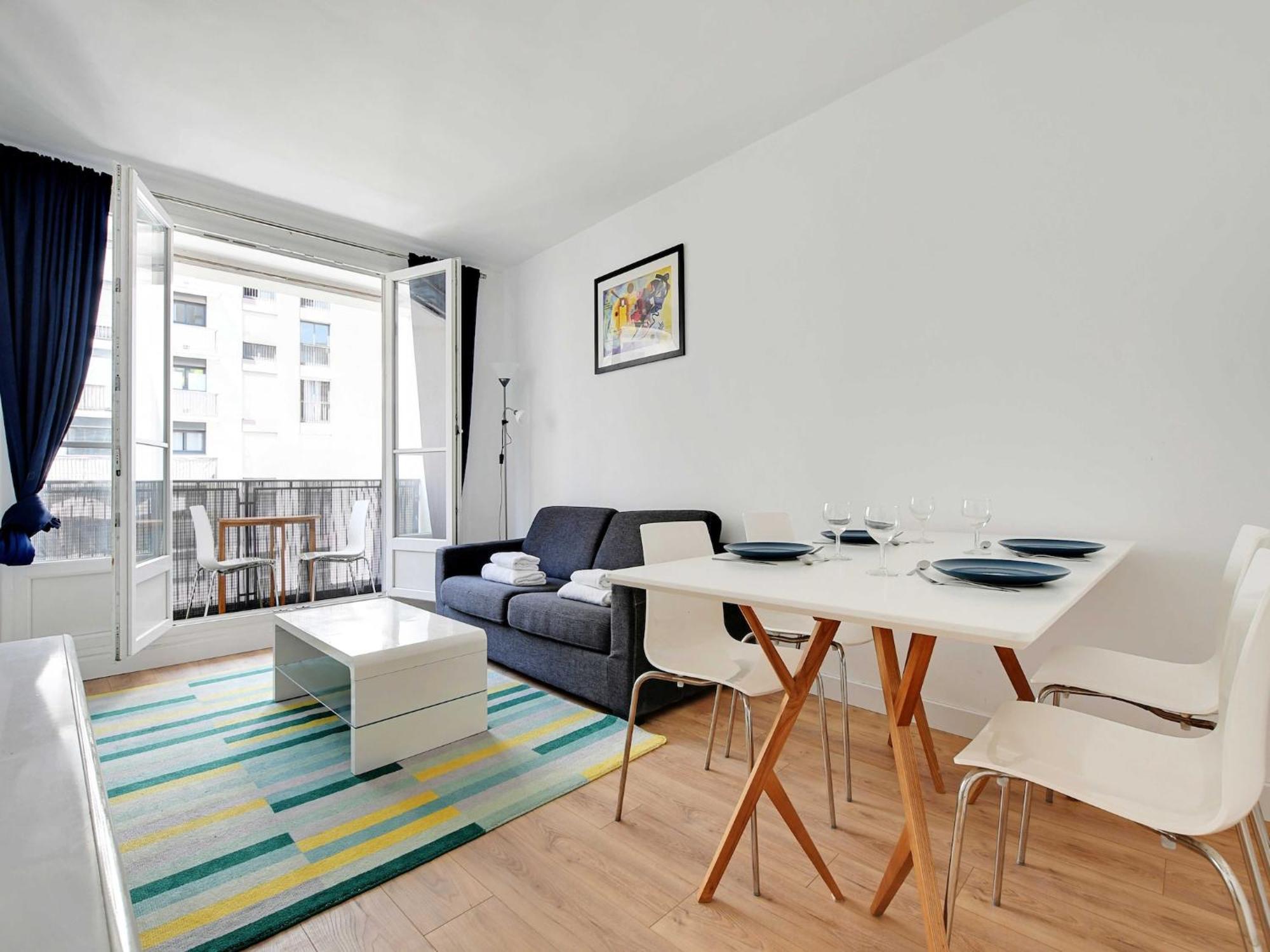 Bright Flat - 1br 4p - Javel