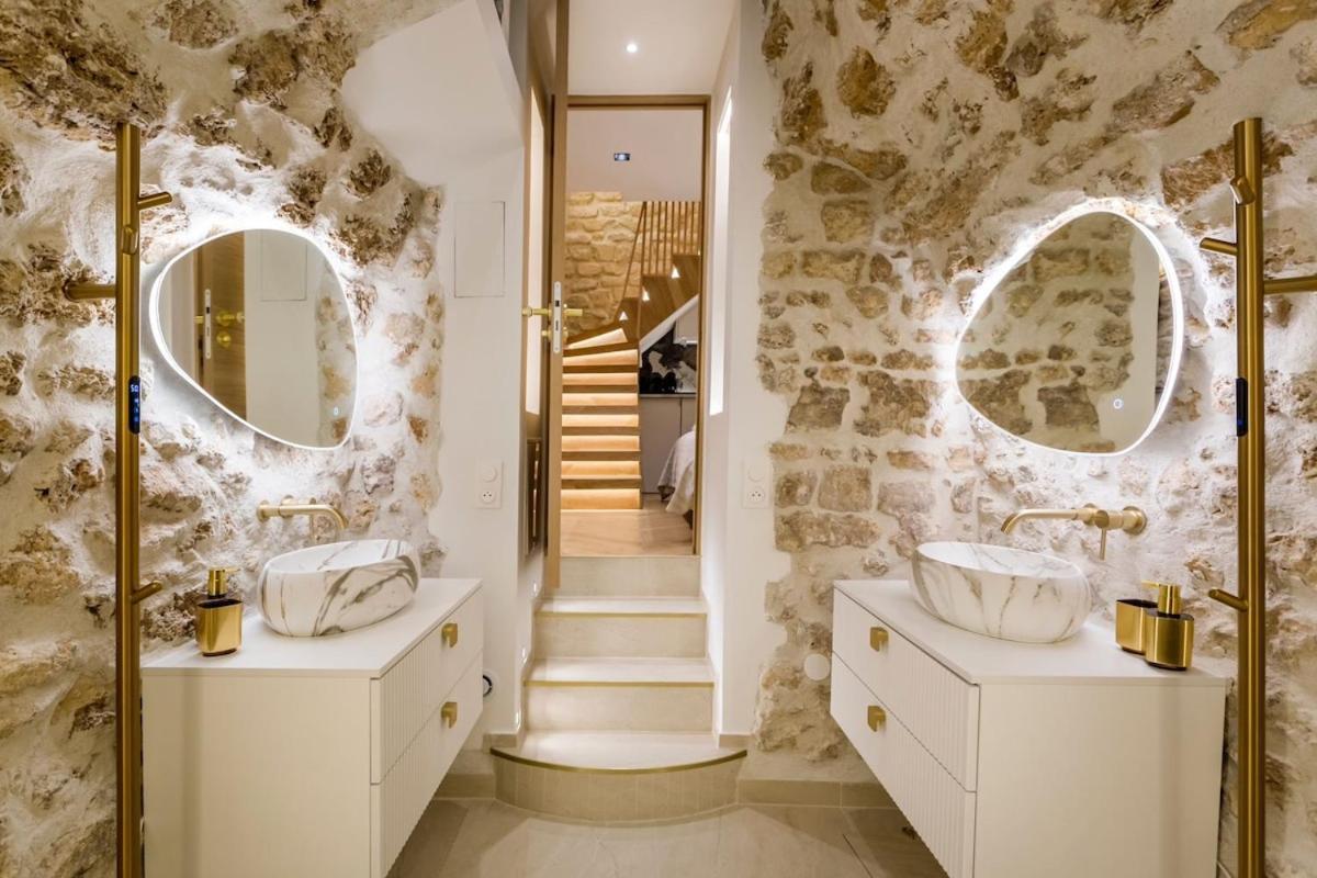 Apartment B1 Beautiful, Luxury Near Eiffel Tower Sleeps Ac Paris