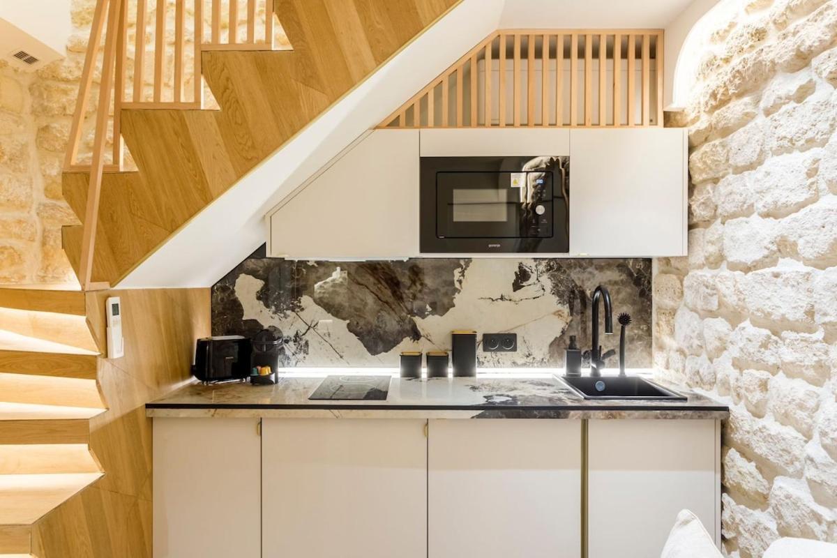 B1 Beautiful, Luxury Near Eiffel Tower Sleeps Ac Apartment