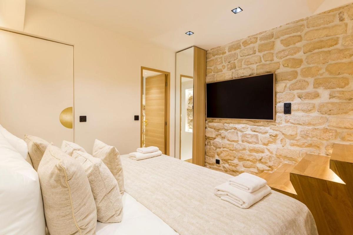 B1 Beautiful, Luxury Near Eiffel Tower Sleeps Ac Paris