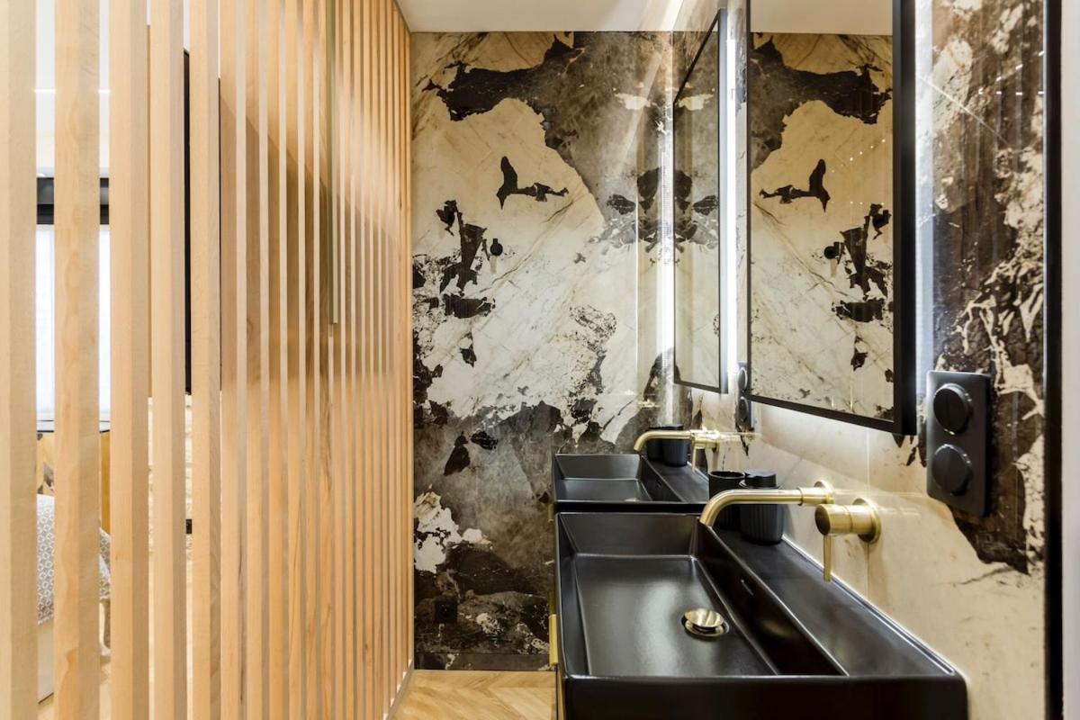 B1 Beautiful, Luxury Near Eiffel Tower Sleeps Ac Apartment
