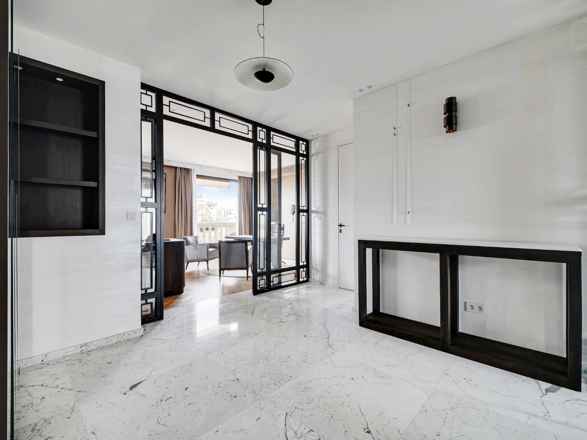 Luxurious With Balcony-3br-6p-champs-elysees Apartment *