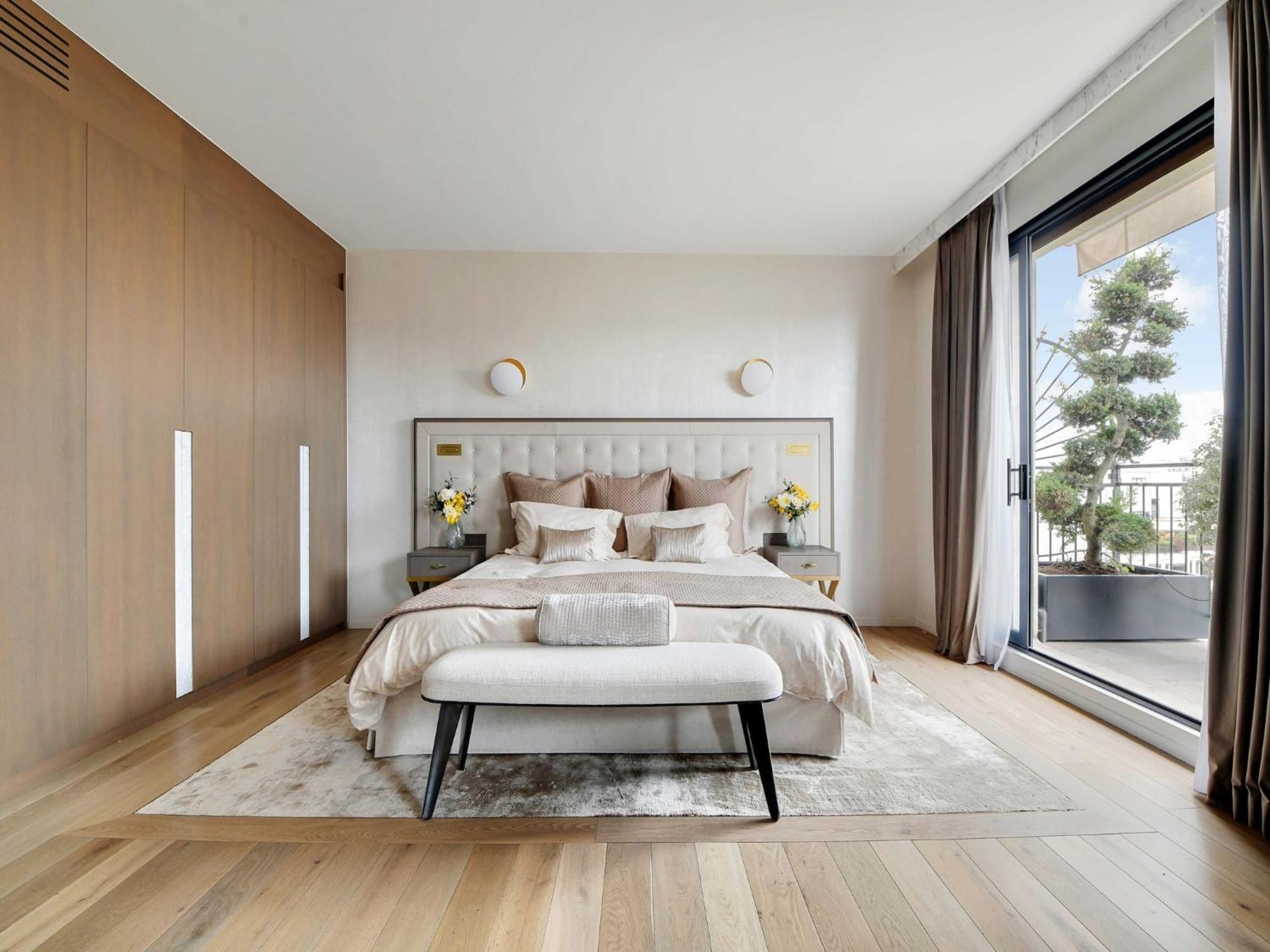 Luxurious With Balcony-3br-6p-champs-elysees *