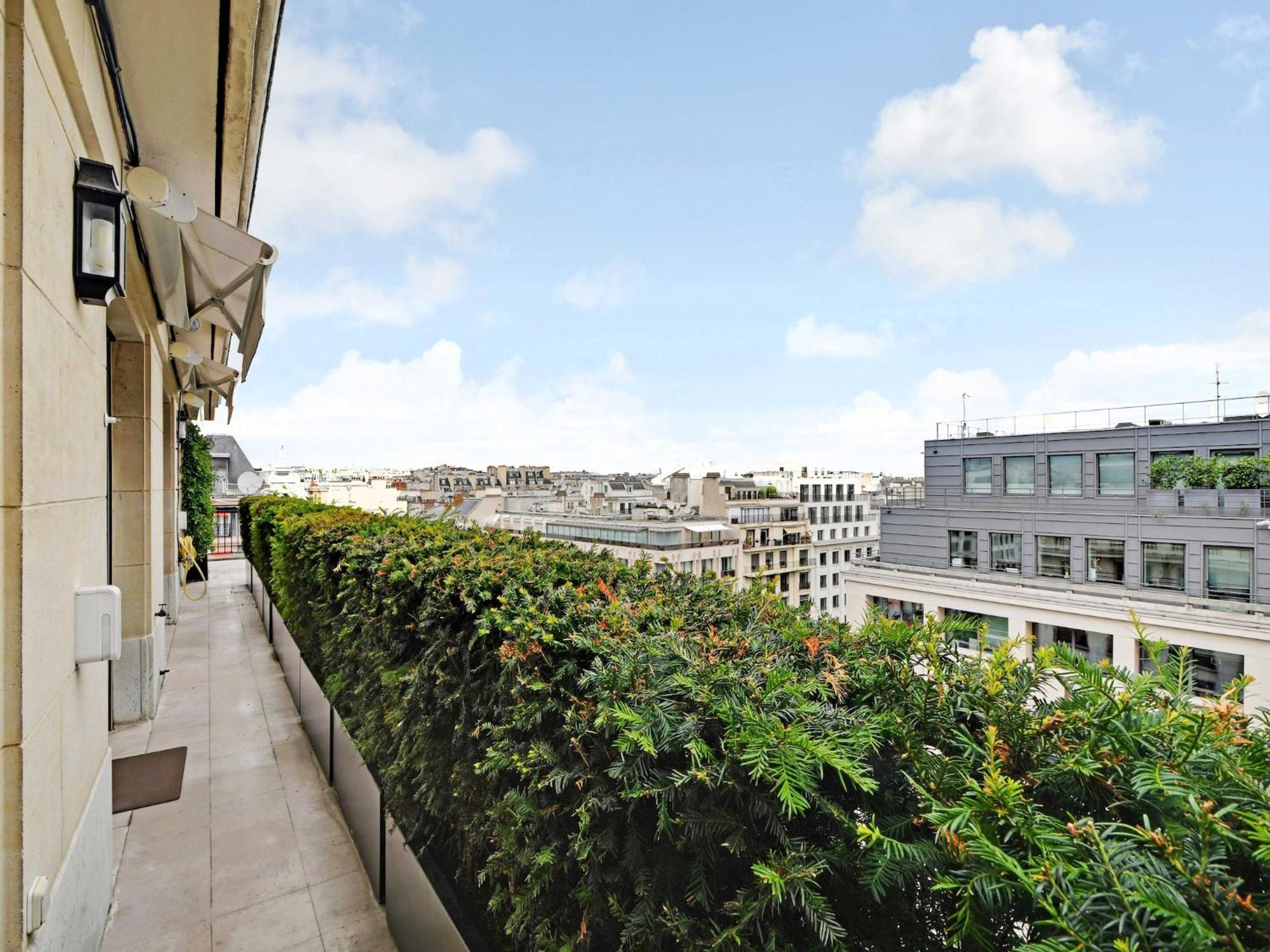 Luxurious With Balcony-3br-6p-champs-elysees *
