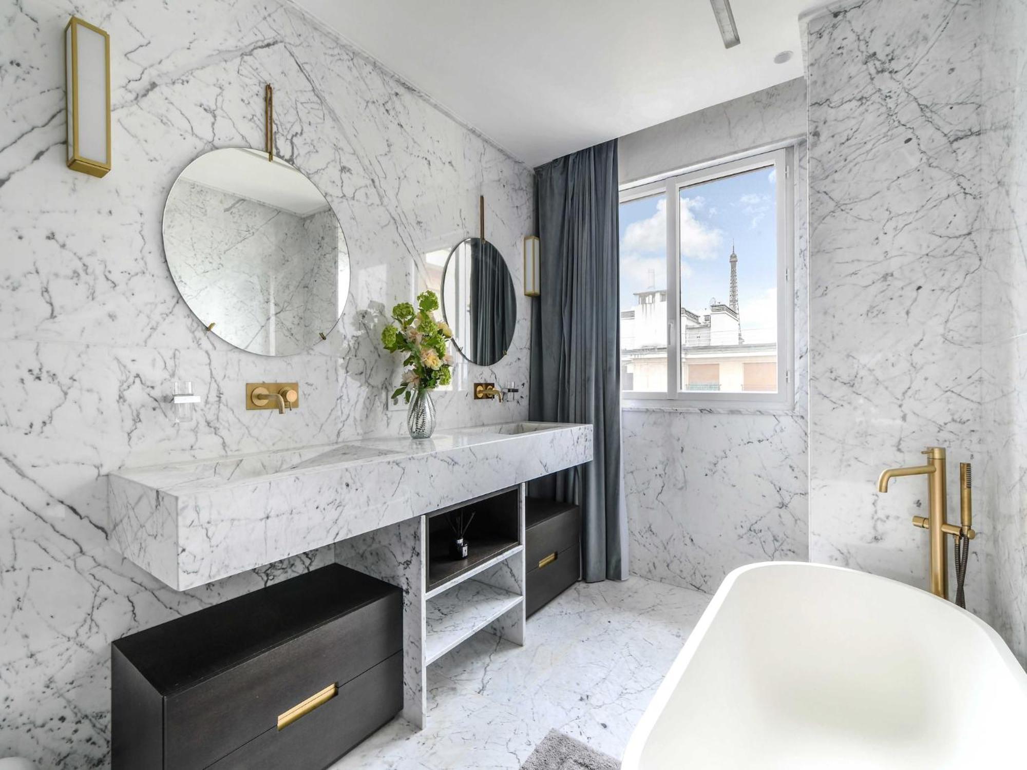Luxurious With Balcony-3br-6p-champs-elysees