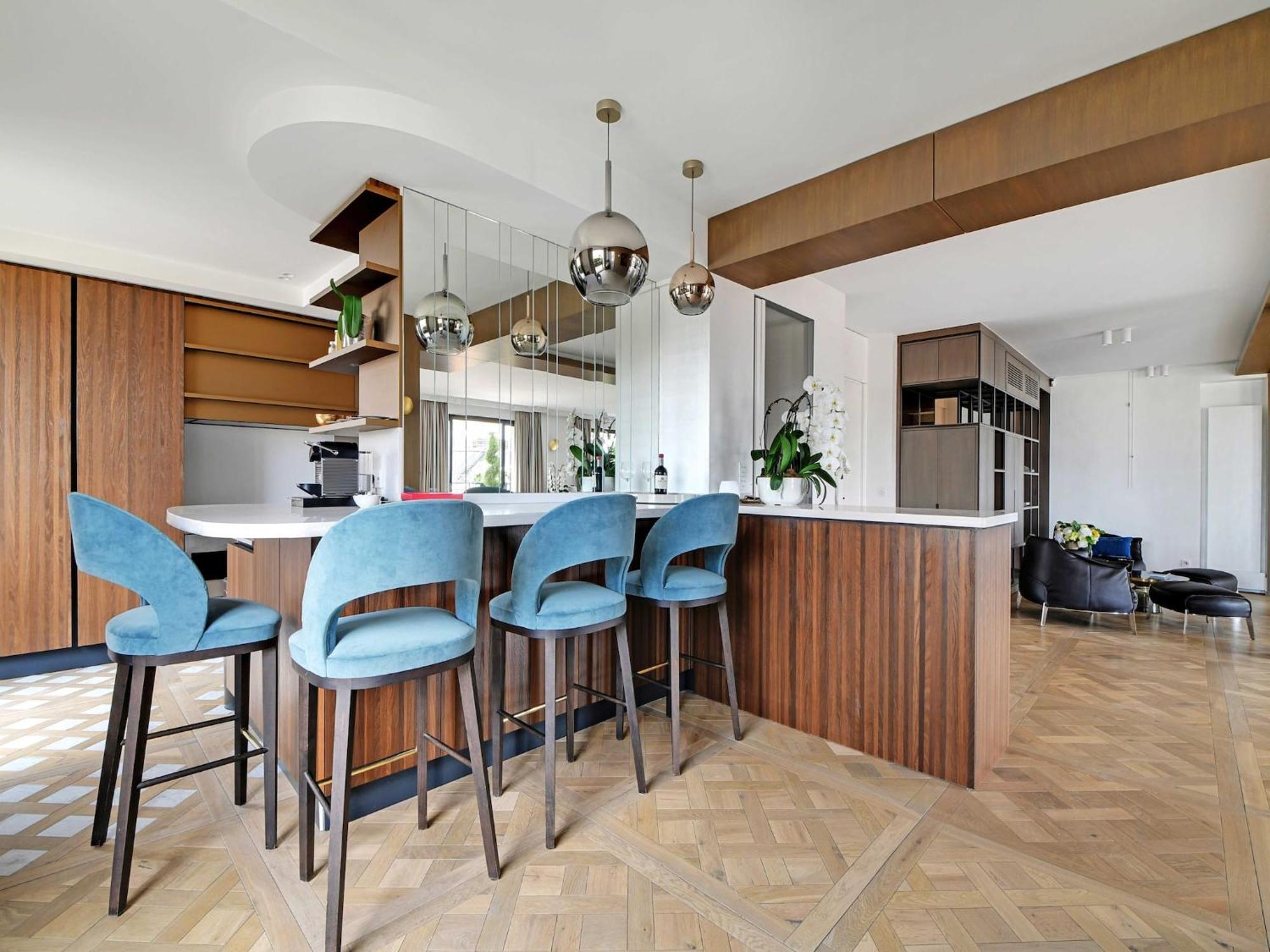 Luxurious With Balcony-3br-6p-champs-elysees Apartment *