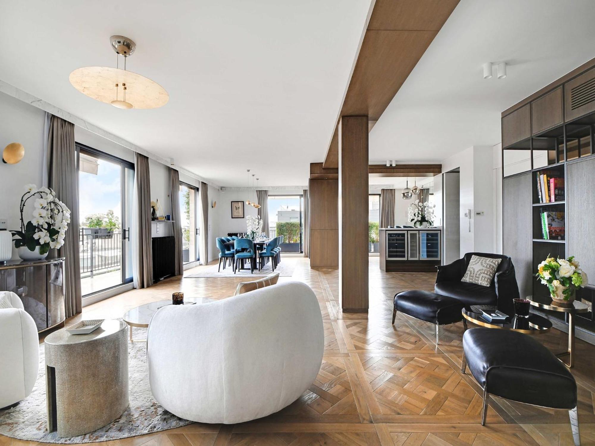 Apartment Luxurious With Balcony-3br-6p-champs-elysees *