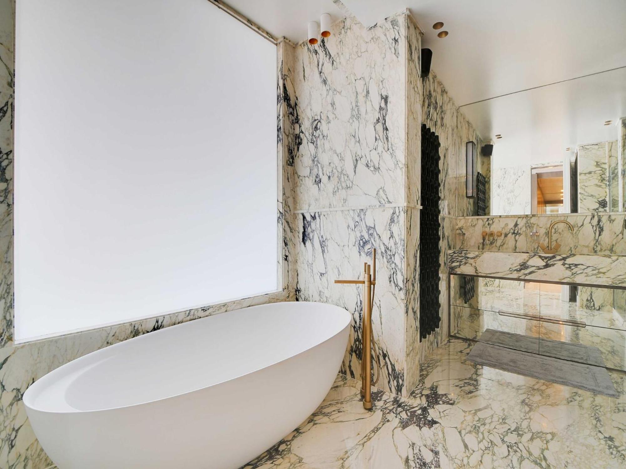 Luxurious With Balcony-3br-6p-champs-elysees *
