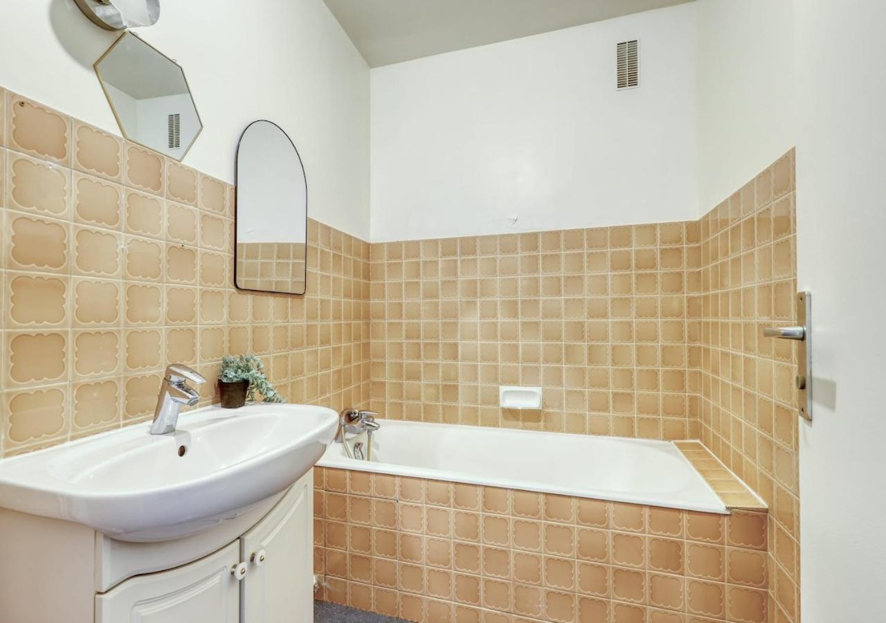 Bright In The Heart Of Butte Aux Cailles Apartment *