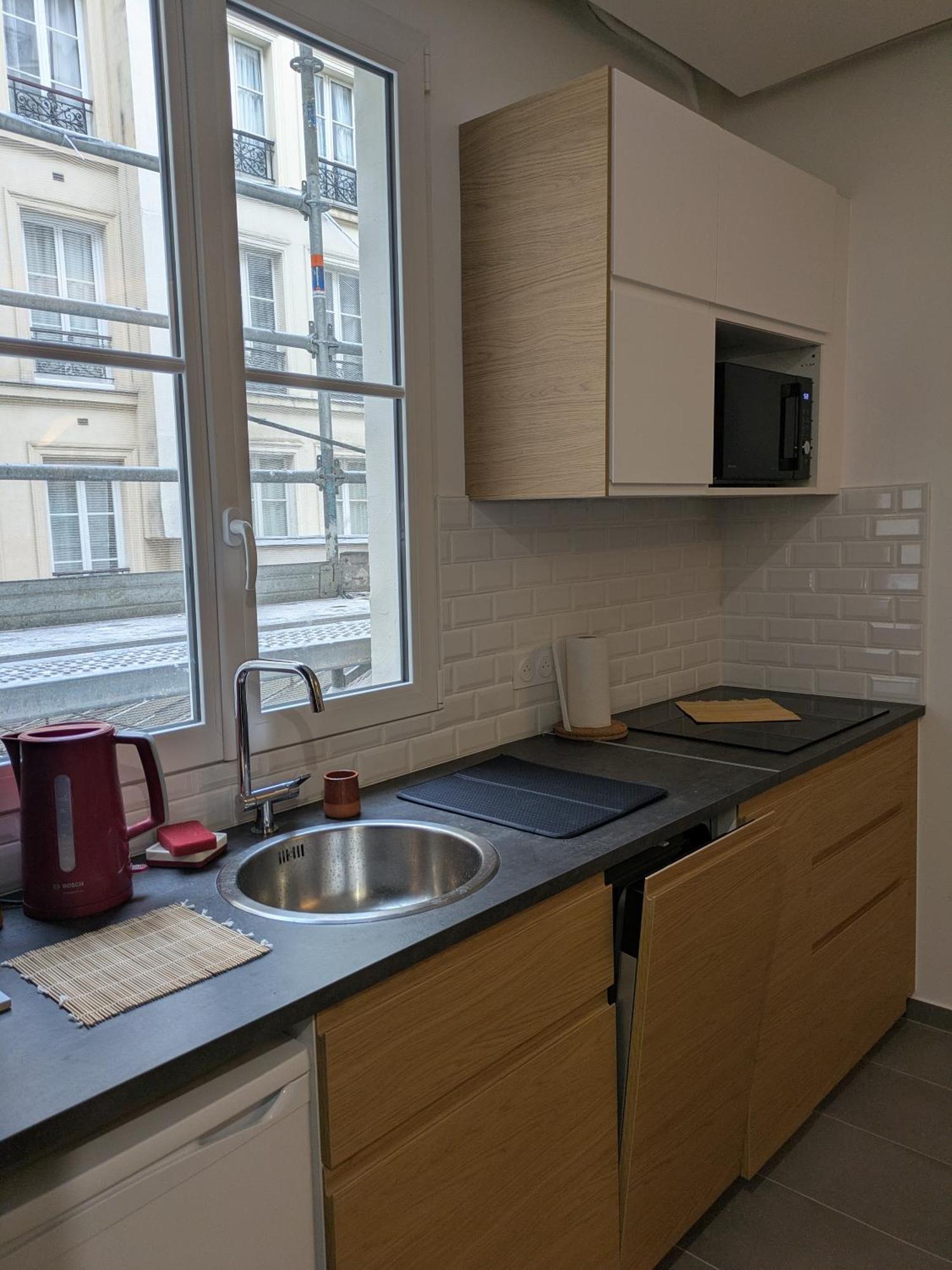 Charming - Famous Marais Neighborhood Apartment *