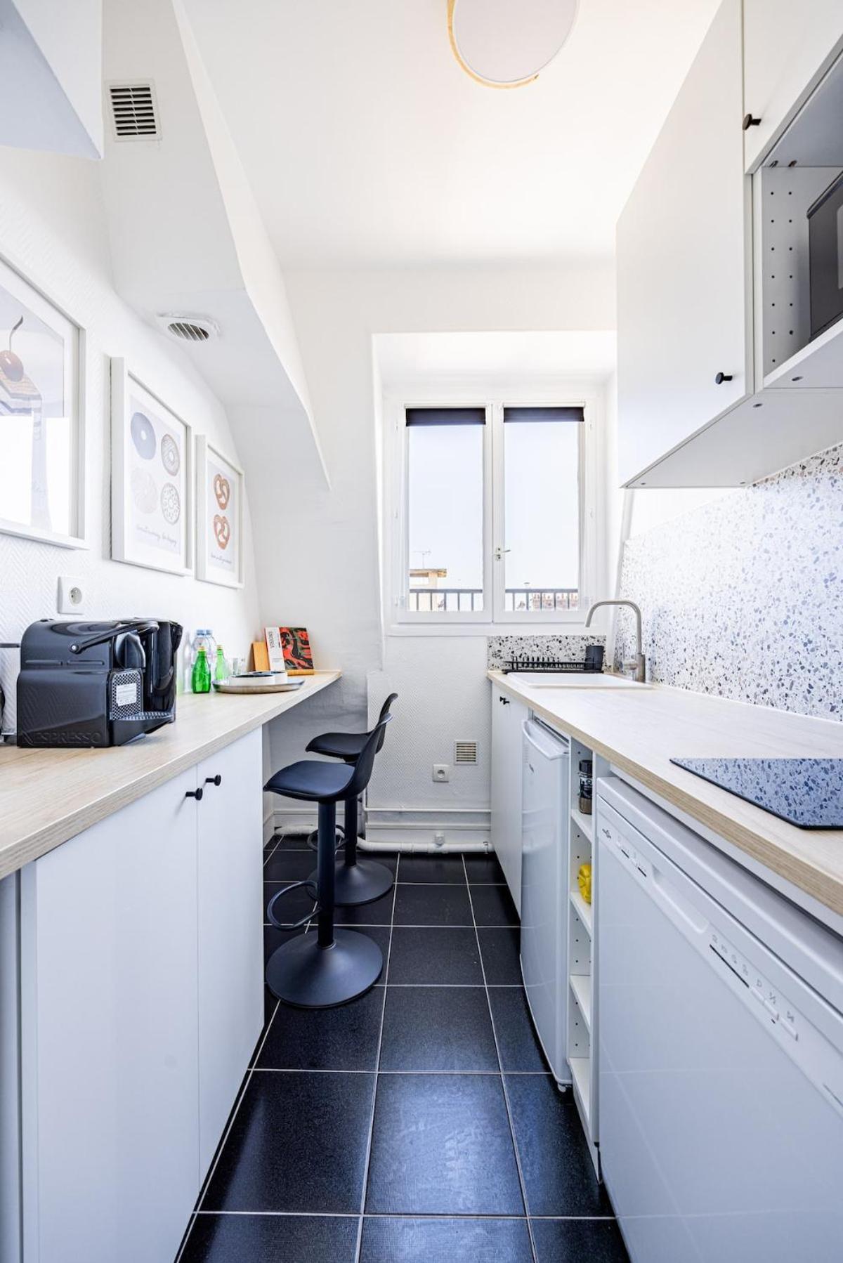 Apartment 1 Bedroom # 14 # Alesia