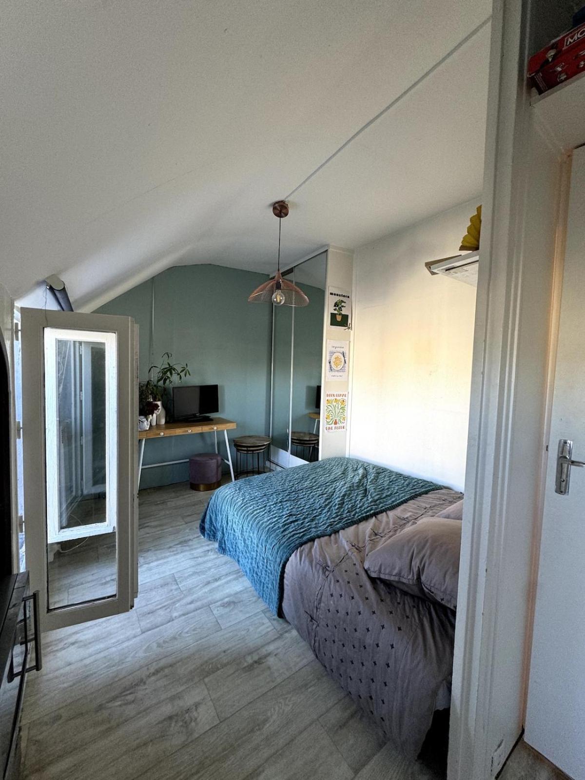 En Plein Coeur Du Marais Apartment *