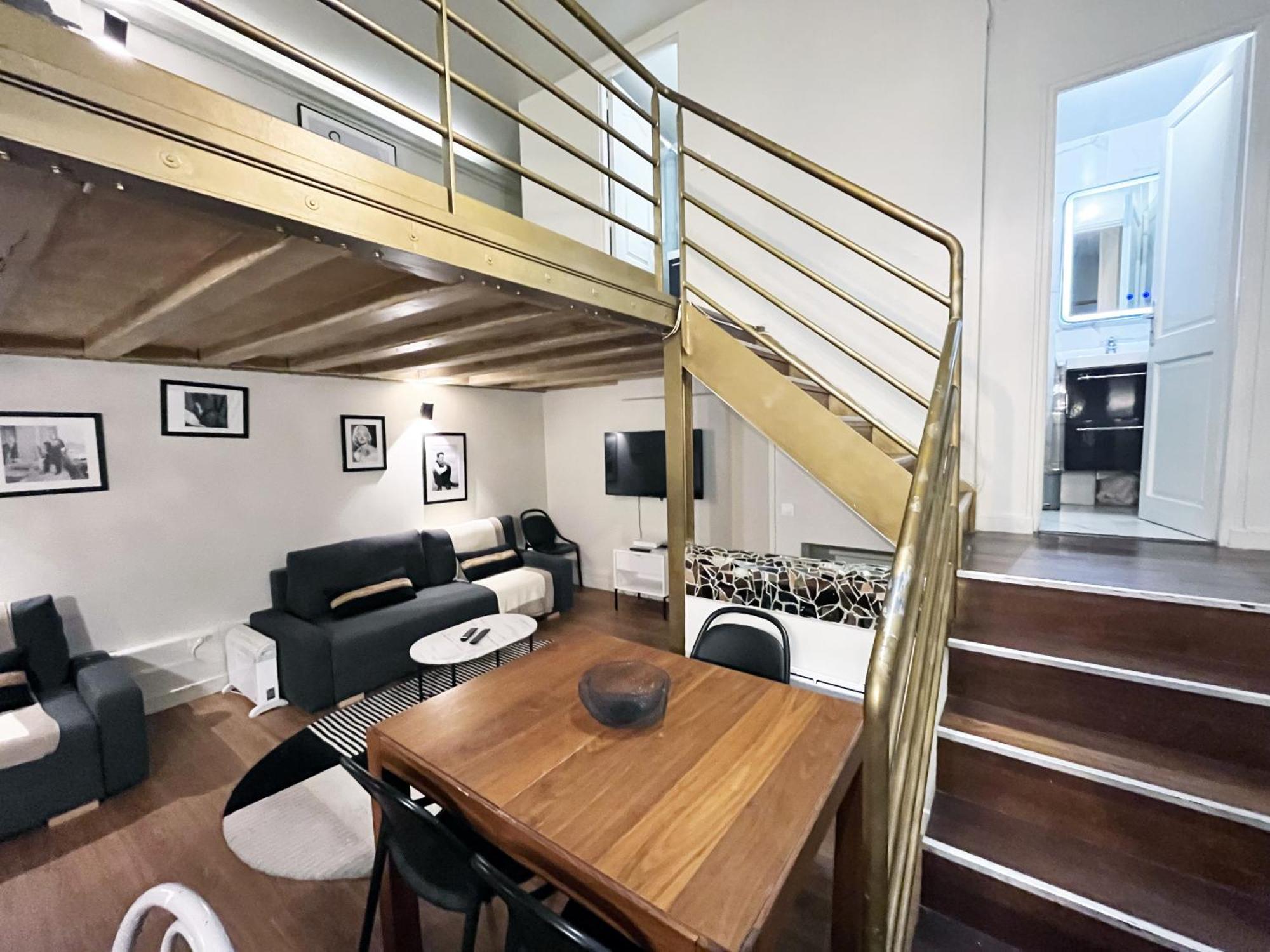 Appartement 09 - Stylish Duplex Champs-elysees *