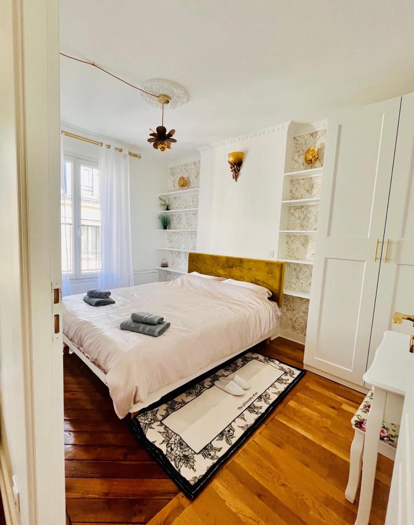 Apartment Rare Pearl 5e Notre Dame Saint Michel *