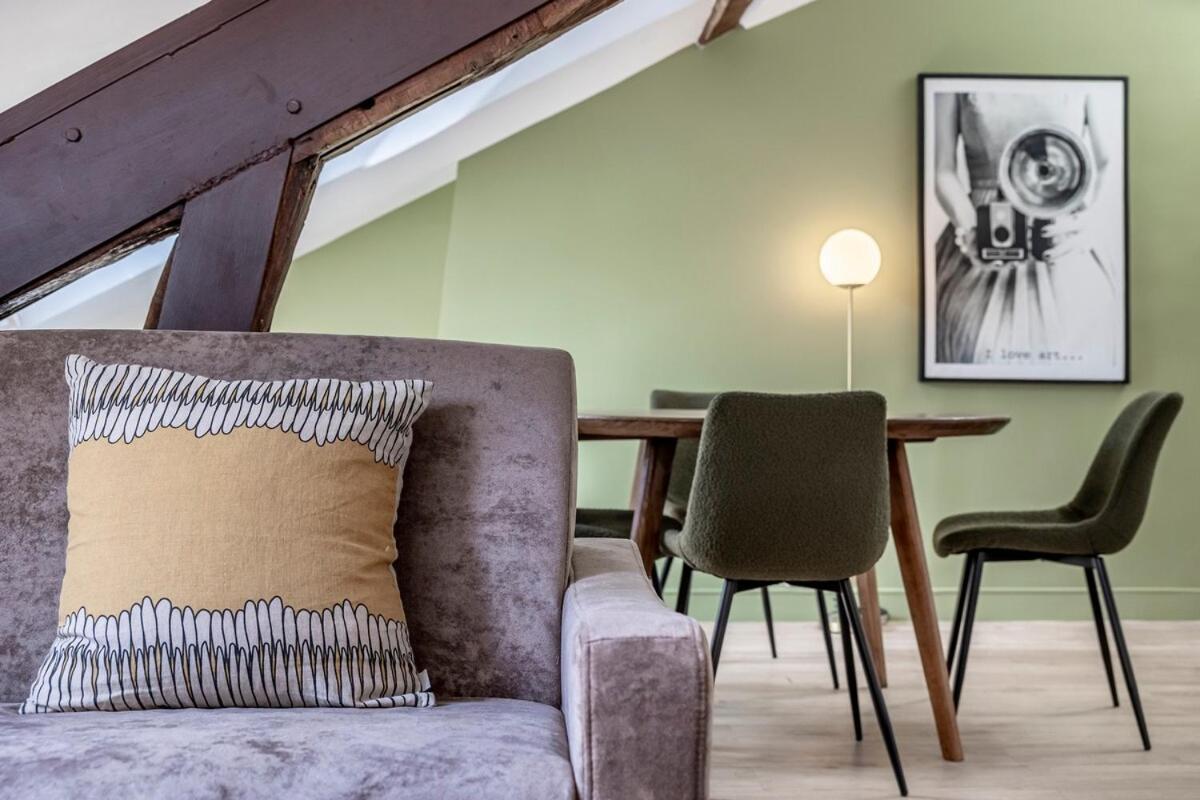 Apartment 62#opera #grandsboulevards #louvre #paris 02 #ac Paris