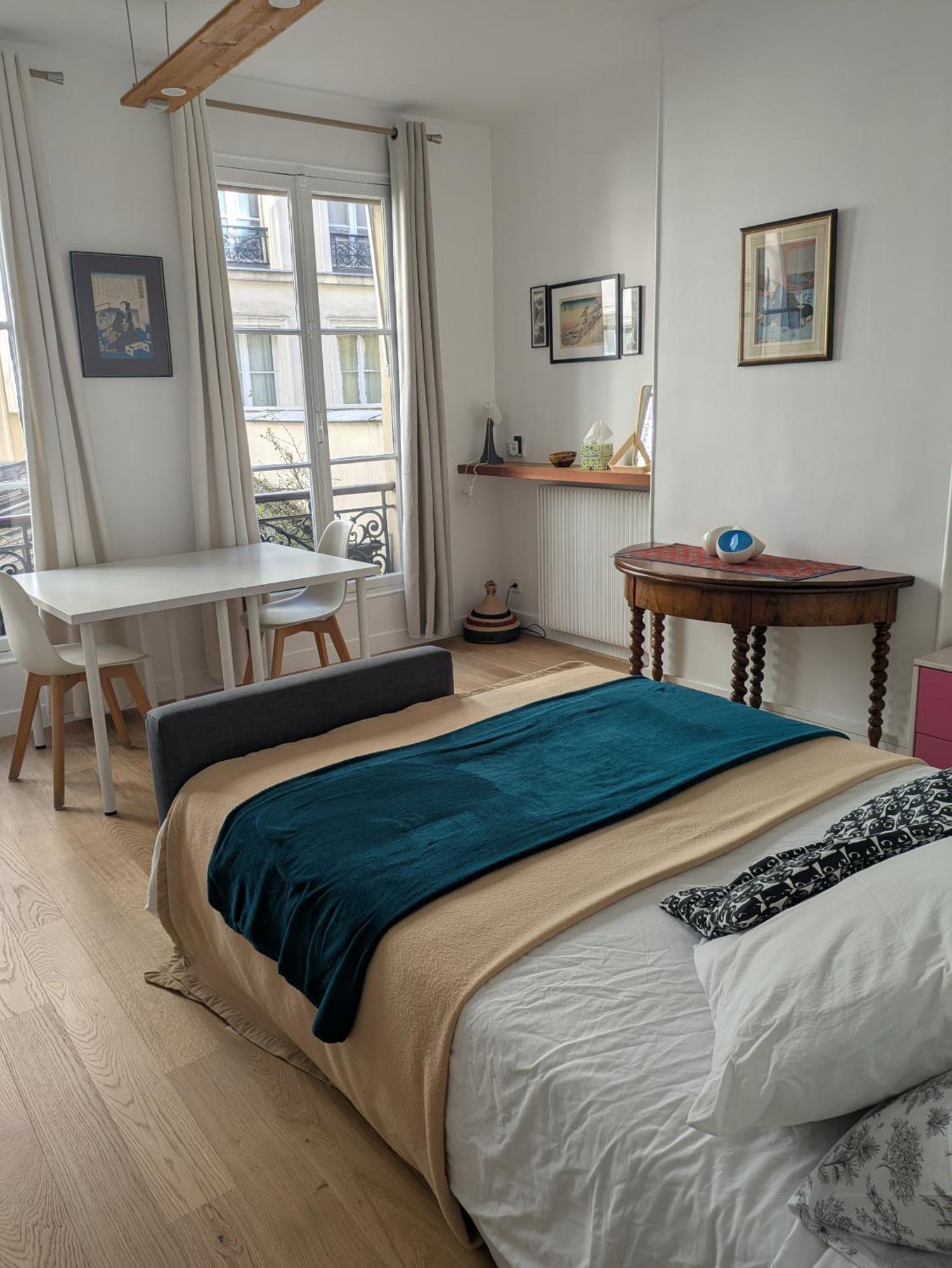 Charming - Famous Marais Neighborhood Apartment Paris