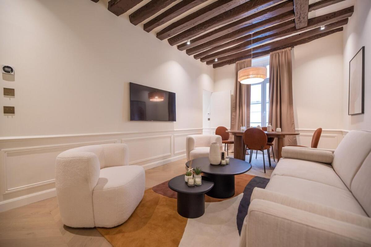 De Luxe D'une Près Du Louvre Ii Apartment *