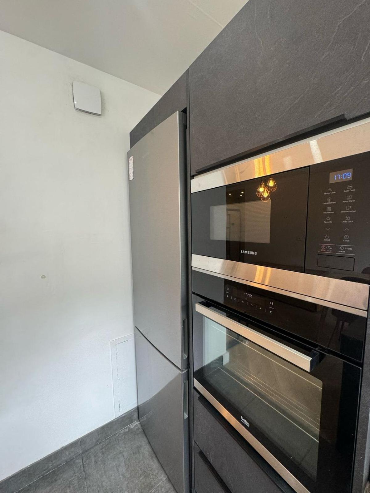Expo Versailles Apartment