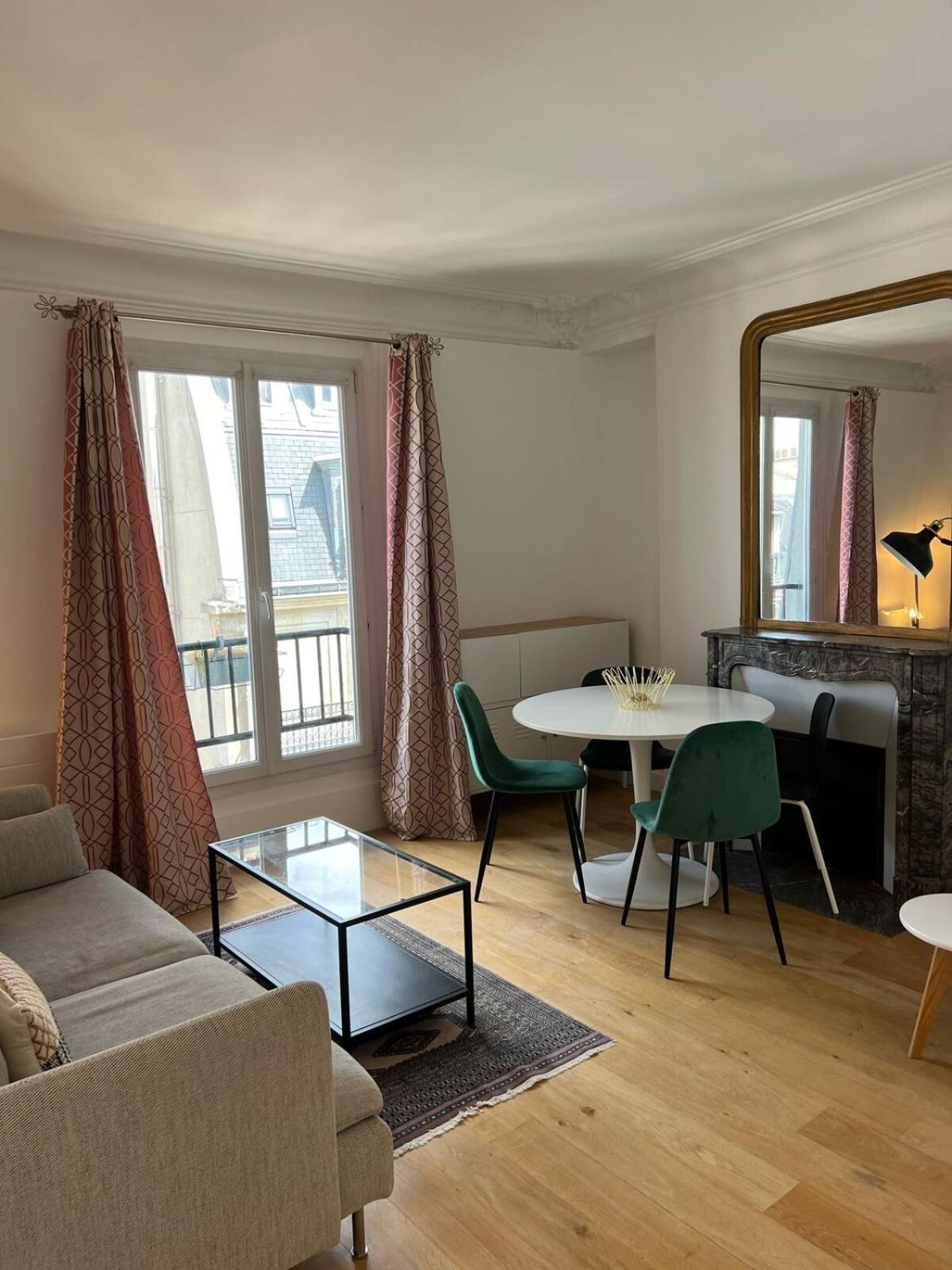 Apartment Beautiful Flat Monceau Champs Elysee