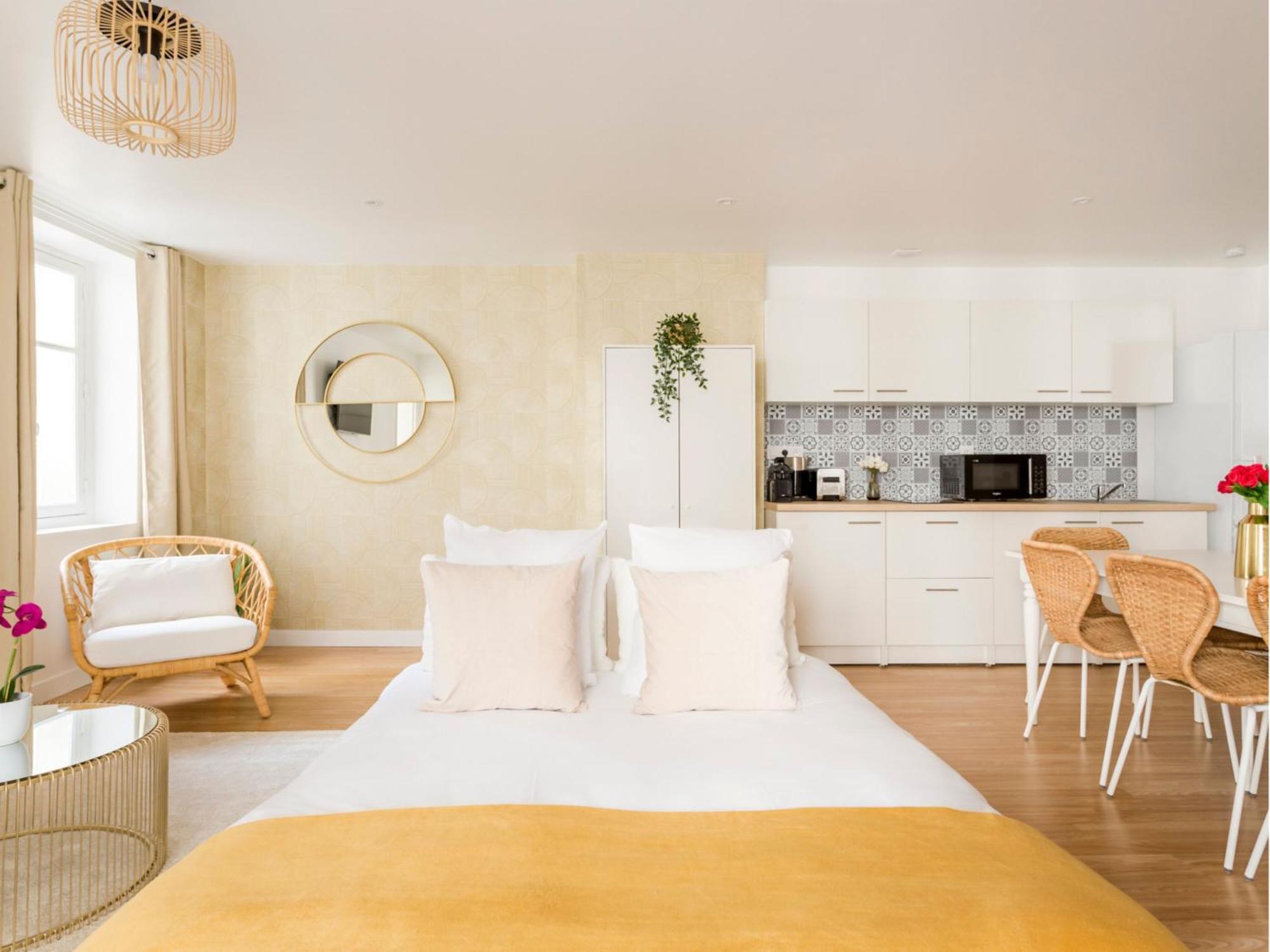 Merveil Family - Champs Elysees - Roosevelt Apartment Paris