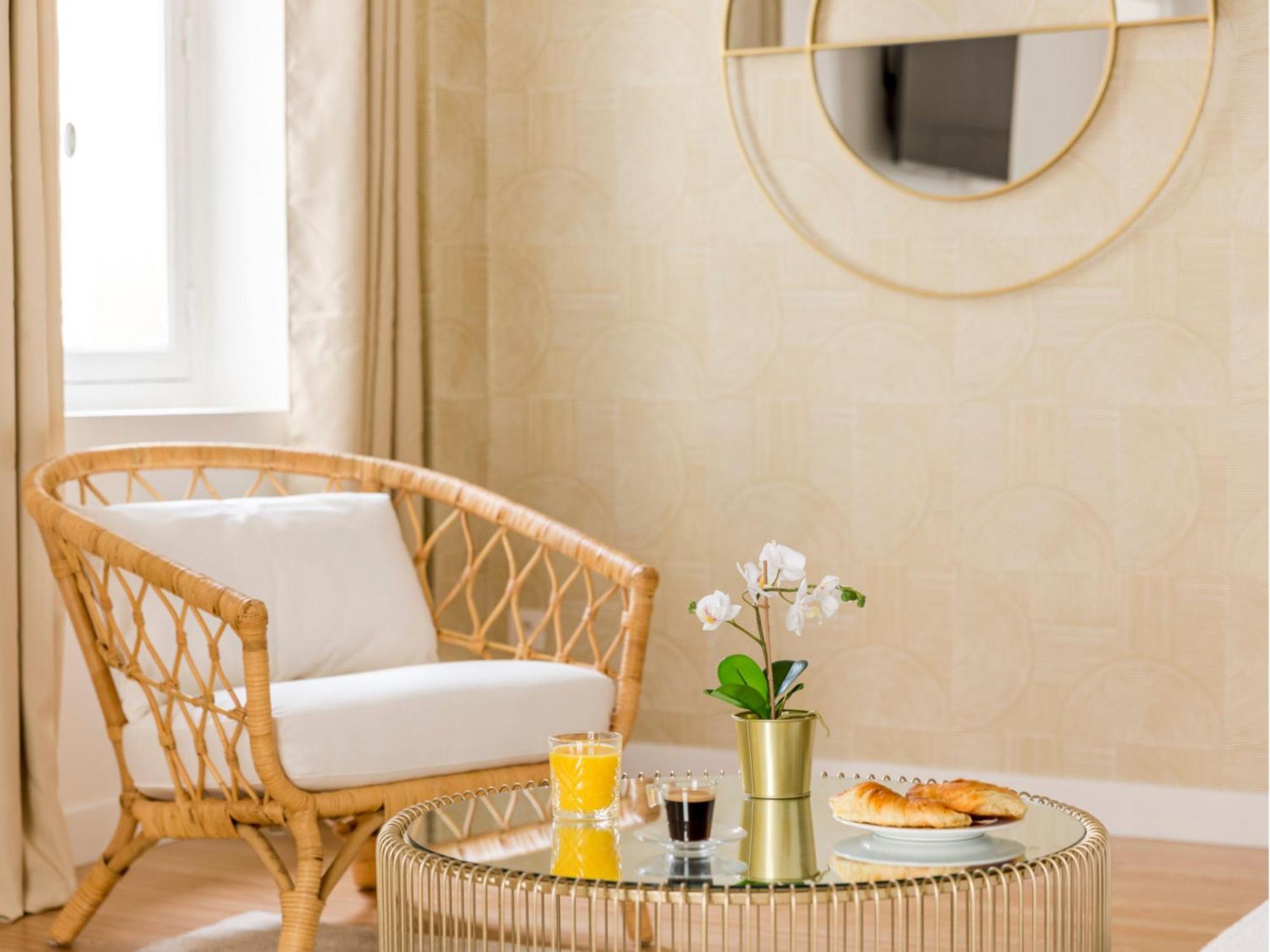 Merveil Family - Champs Elysees - Roosevelt * Paris