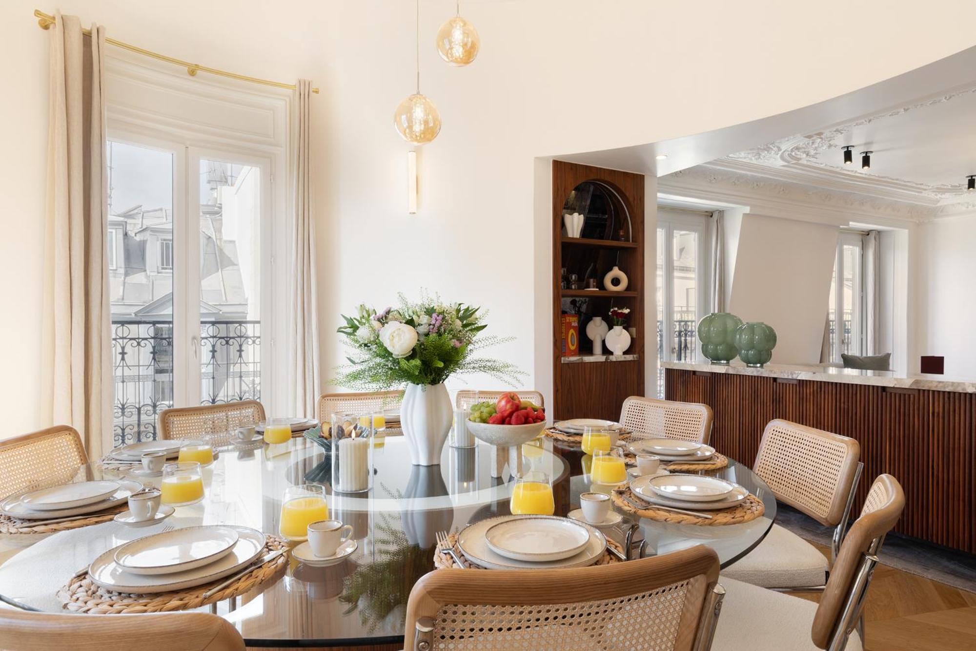 Maison Galante's With Services In La Madeleine - Opera Apartment