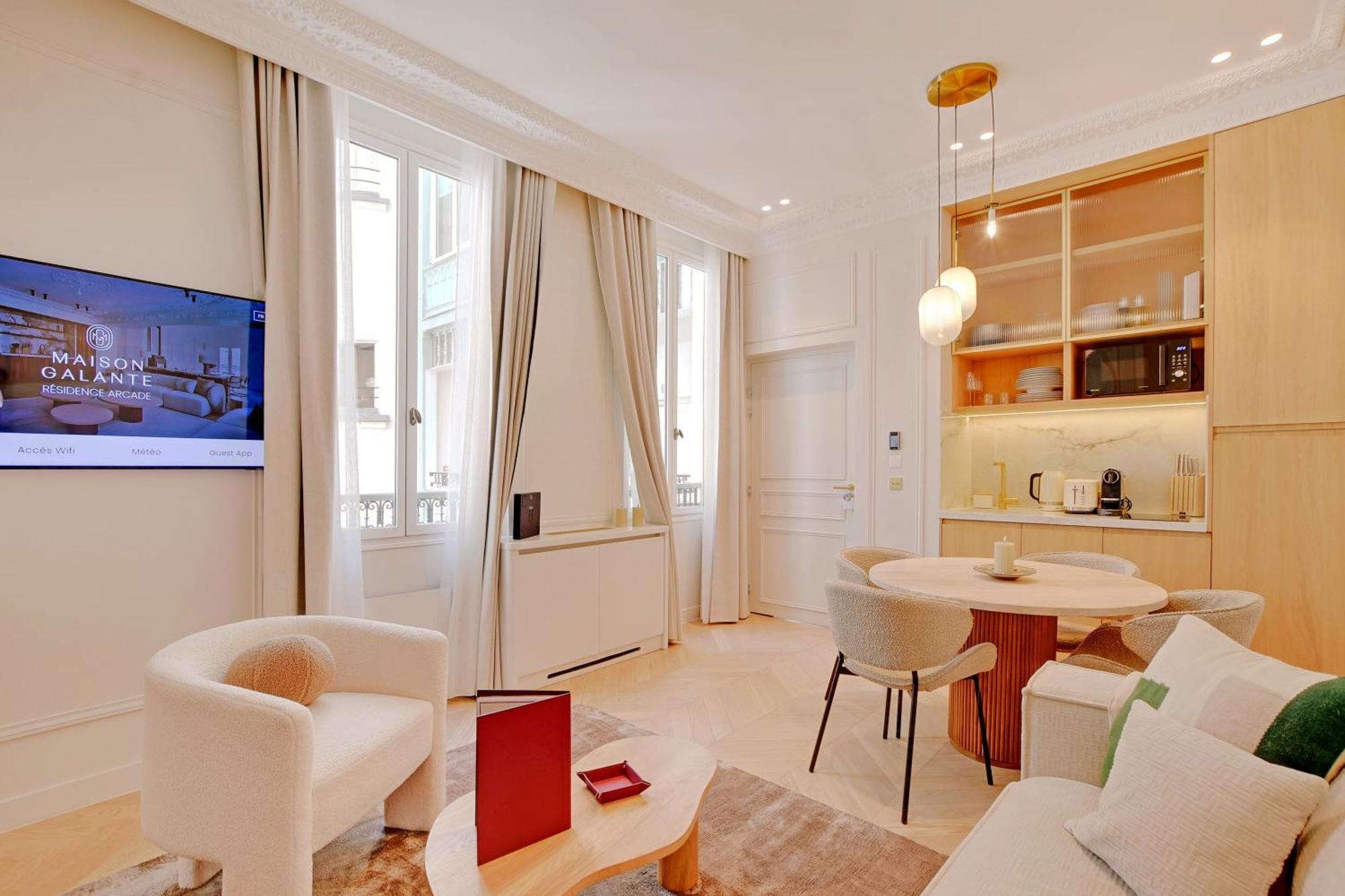 Maison Galante's With Services In La Madeleine - Opera Apartment *