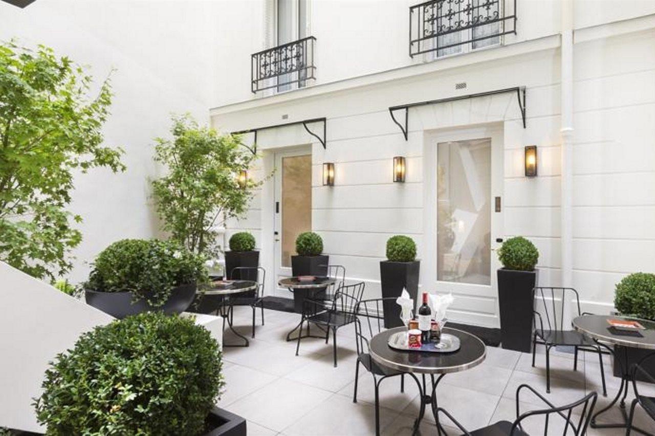 Hotel Balmoral Champs Elysees 4*