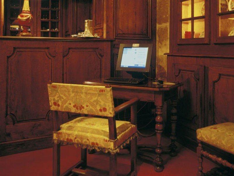 Hotel Amarante Beau Manoir 3*