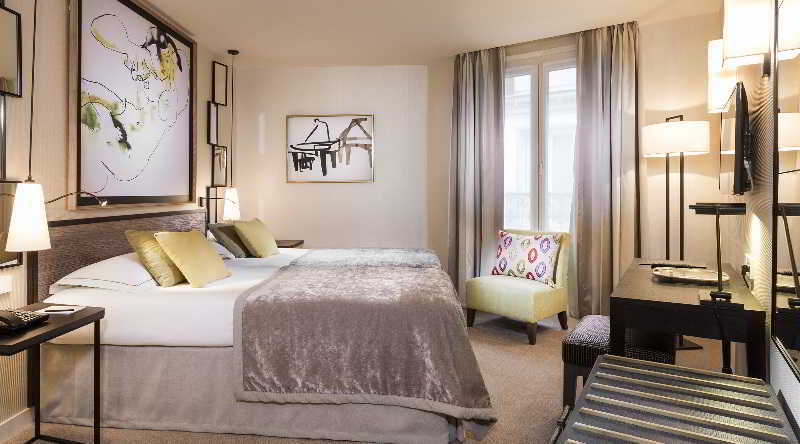 Hotel Balmoral Champs Elysees