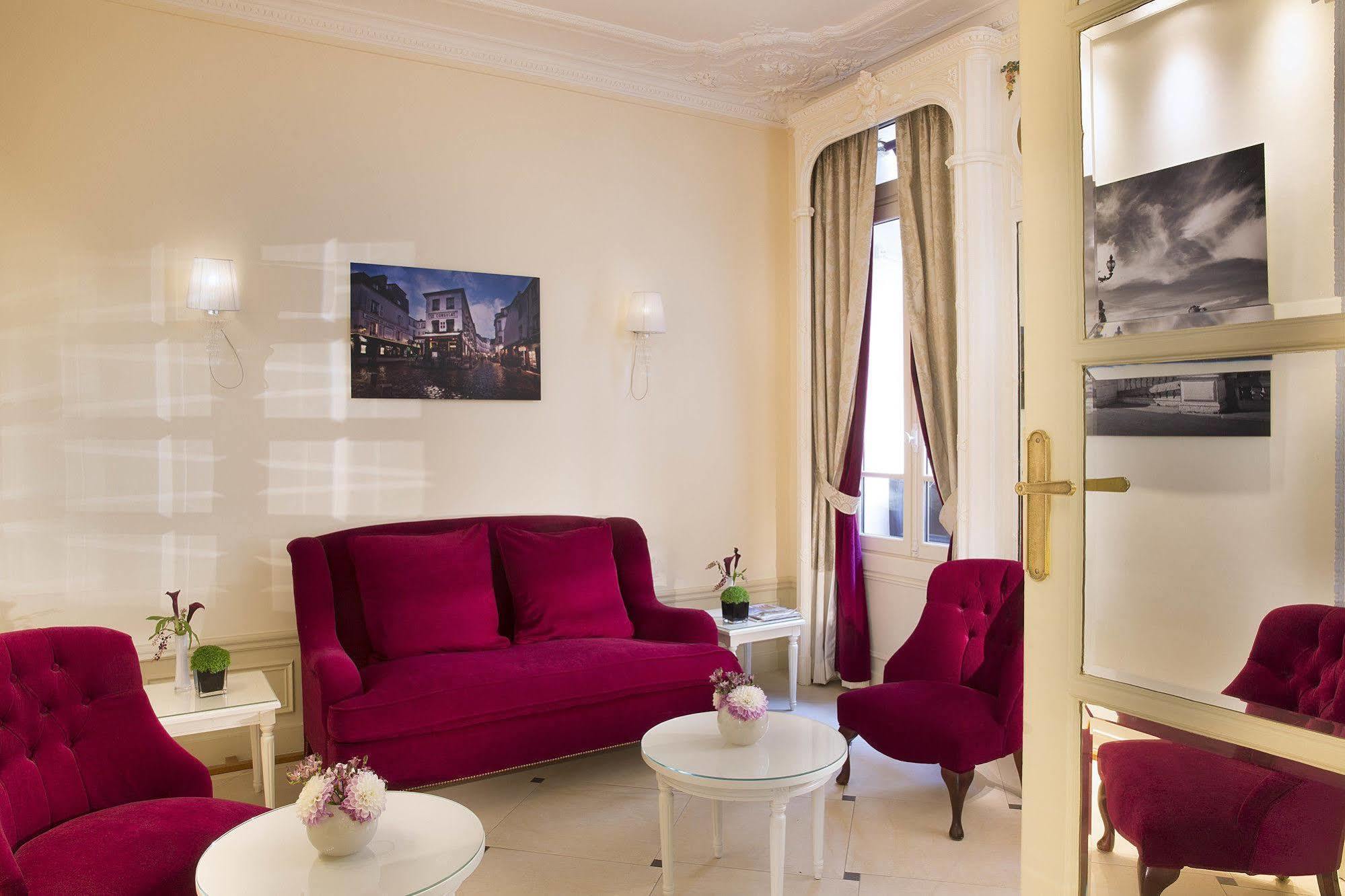 Queen Mary Hotel 4*