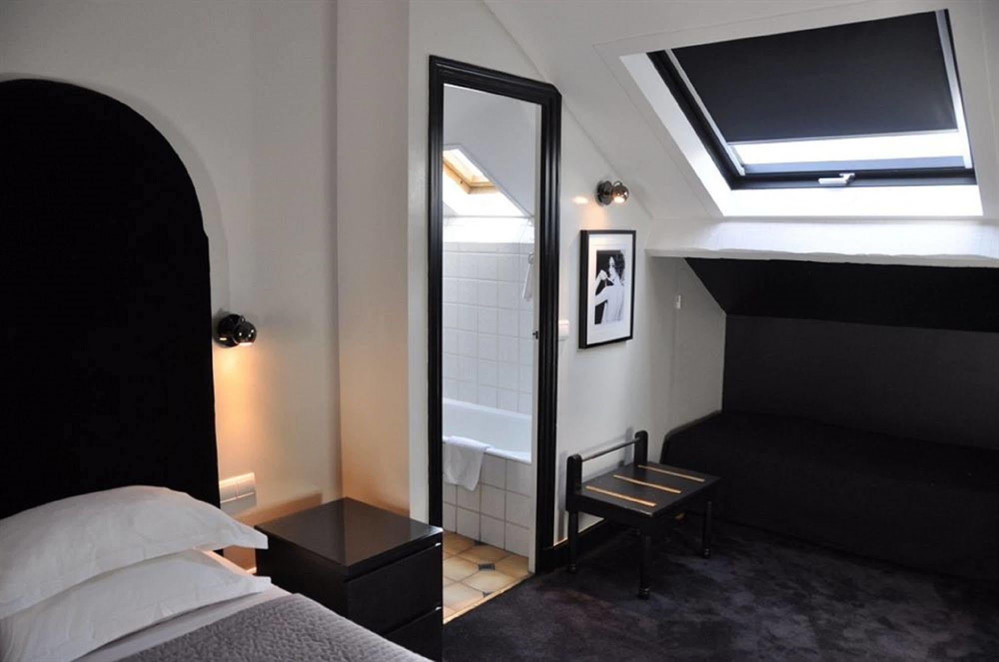 Noir Hotel 3*