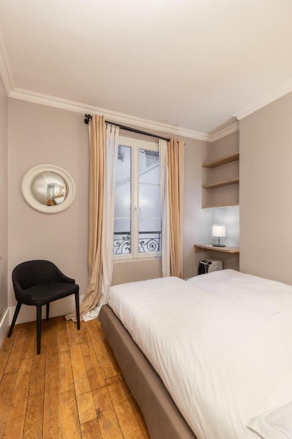 Avenue Montaigne Champs Elysees Apartment Paris