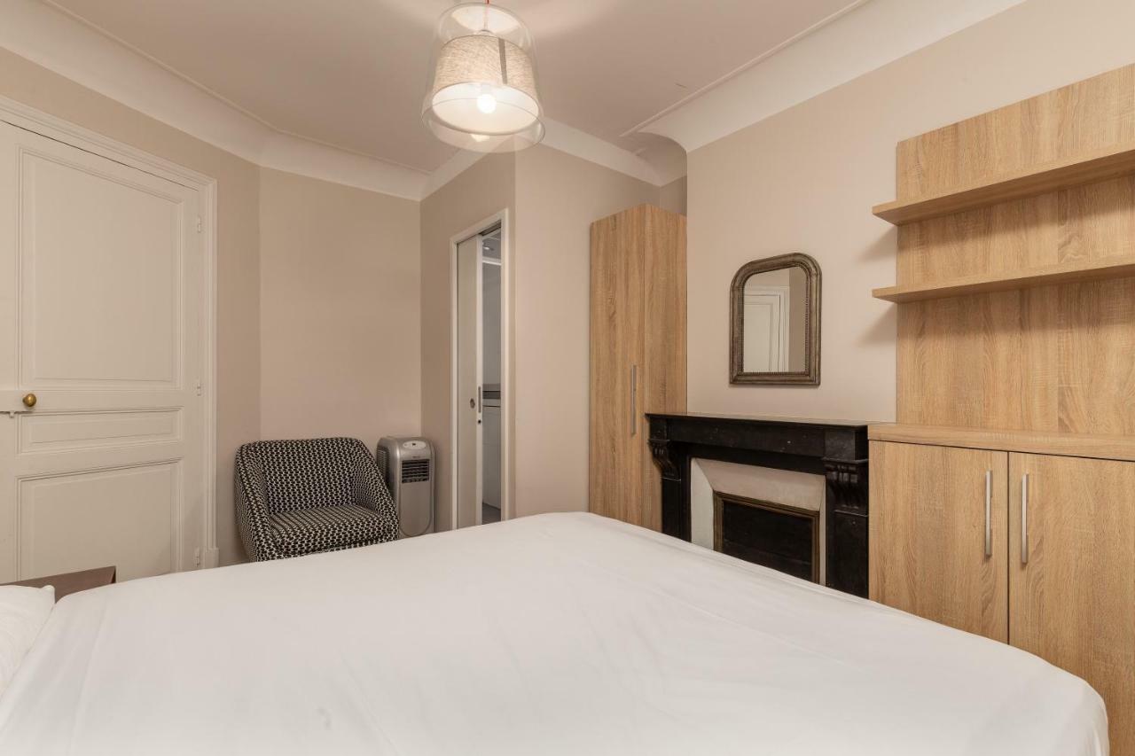 Apartment Avenue Montaigne Champs Elysees Paris