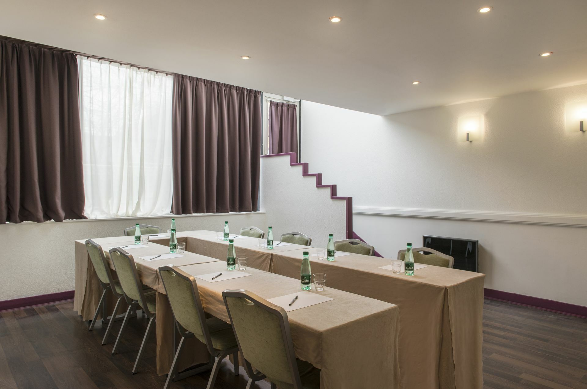 Quality Hotel&suites Bercy Bibliothèque By Happyculture Hotel 3*