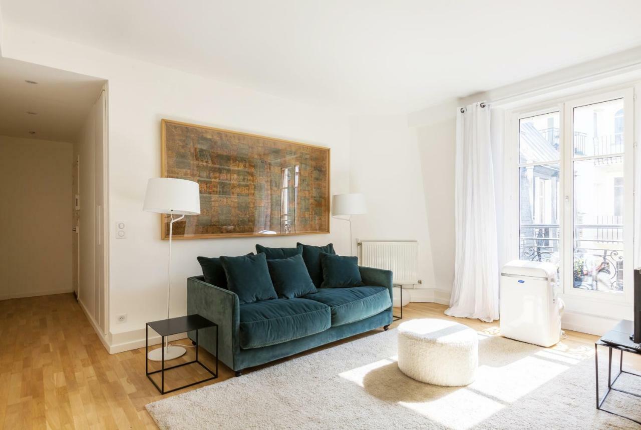 Veeve - Crisp Whites In The 16th Apartamento Paris