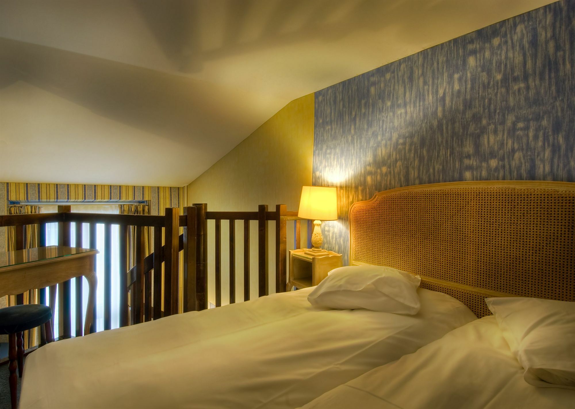 Baudelaire Opera Hotel