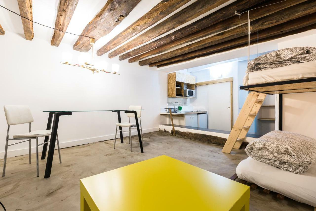 Charming 20m² Near Le Marais Apartment *