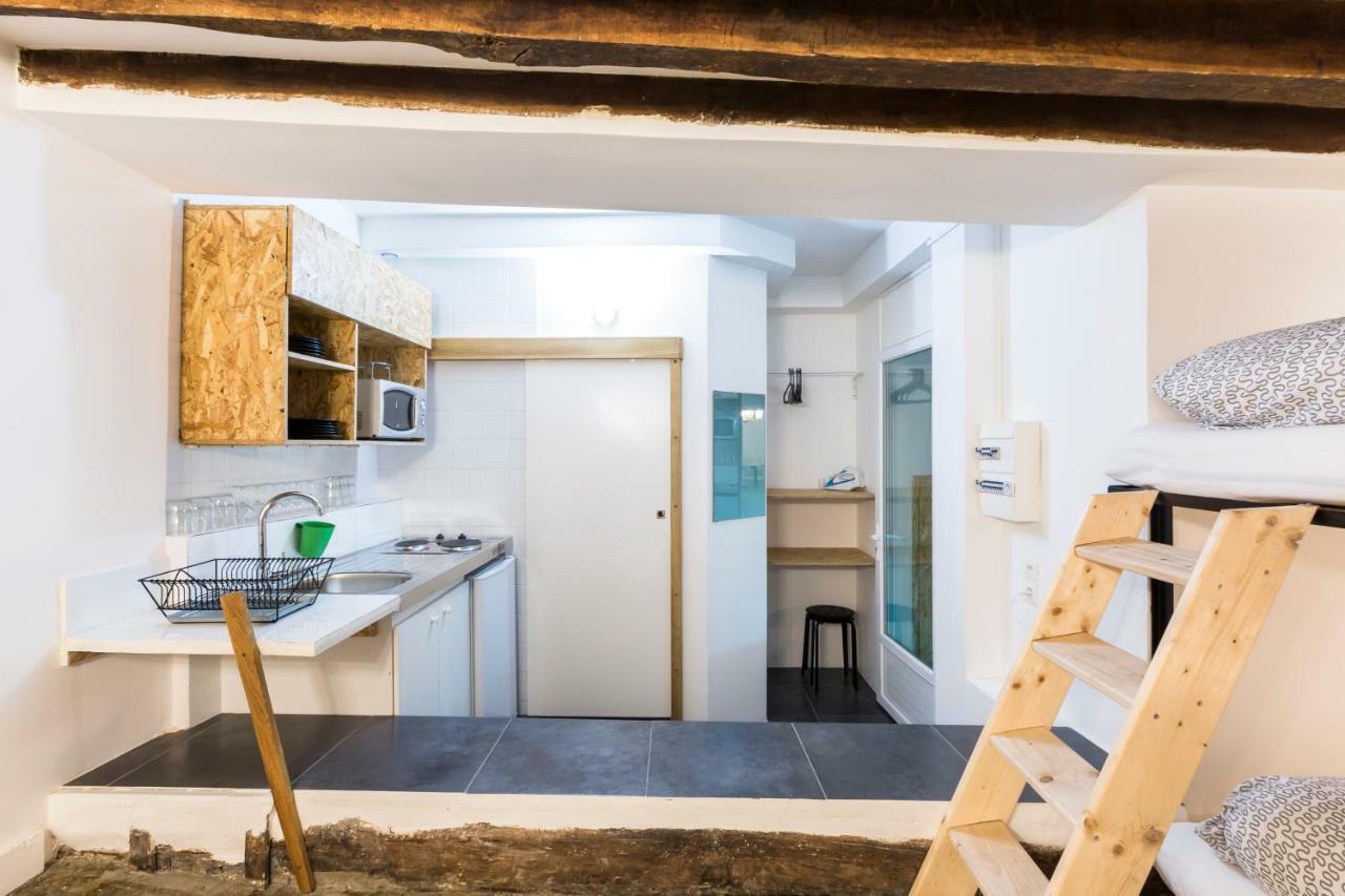 Charming 20m² Near Le Marais Apartment