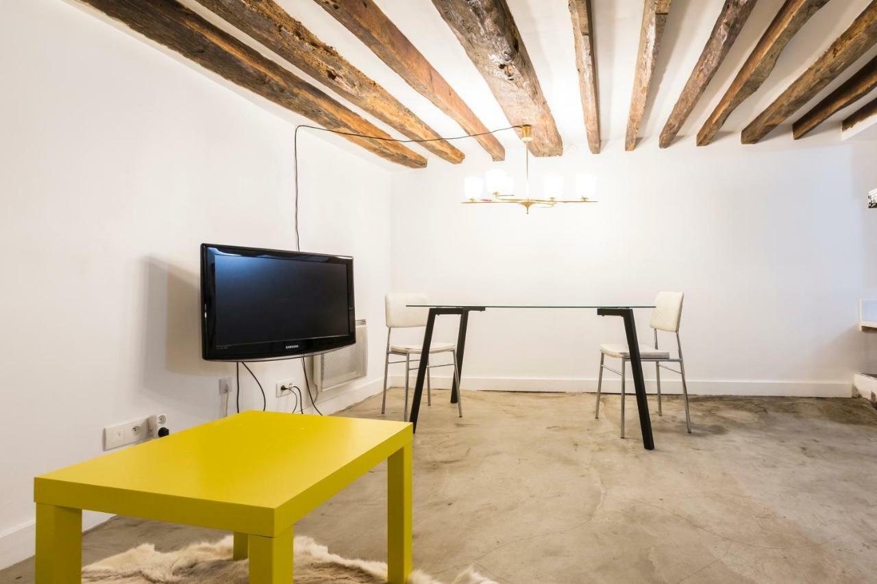 Charming 20m² Near Le Marais Apartment *