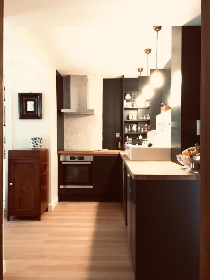 Elegant And Cosy Flat Near Montmartre Apartment