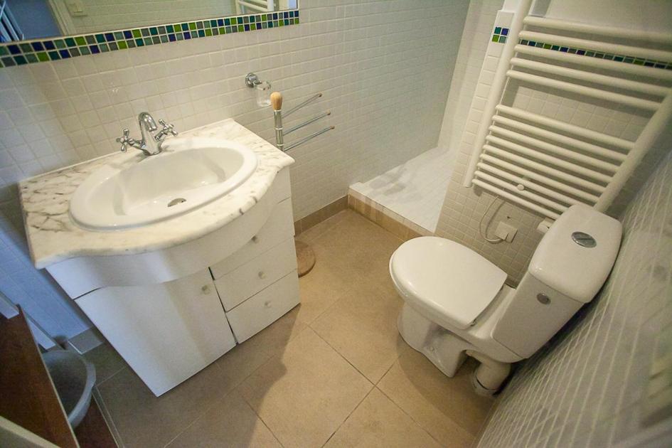 1 Bedroom In Marais * Paris