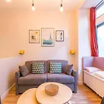 New And Cosy In Heart Of Paris, 12E, 4Pers